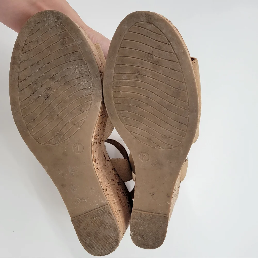 Michael by Michael Shannon Tan Nude Wedge Shoes Women's Size 7